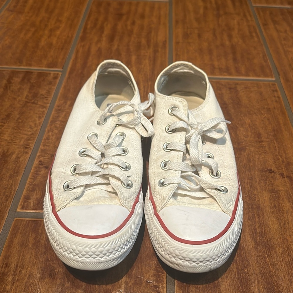 White low top converse